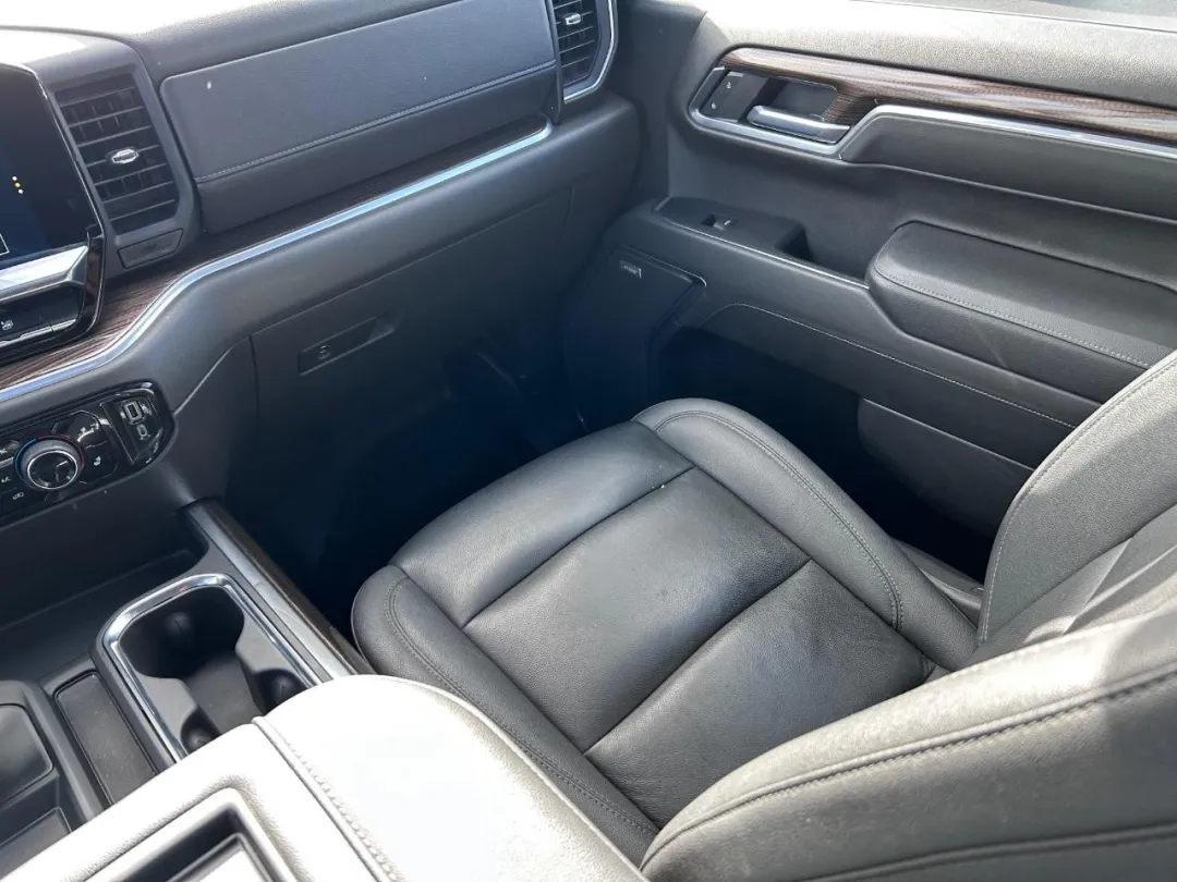 2022 Chevrolet Silverado 1500 - 3GCUDFED4NG614430 - Image #17