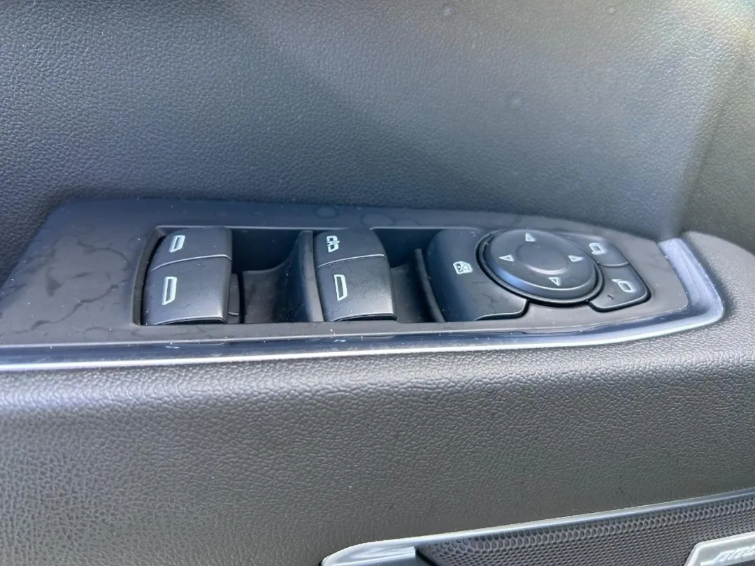 2022 Chevrolet Silverado 1500 - 3GCUDFED4NG614430 - Image #18